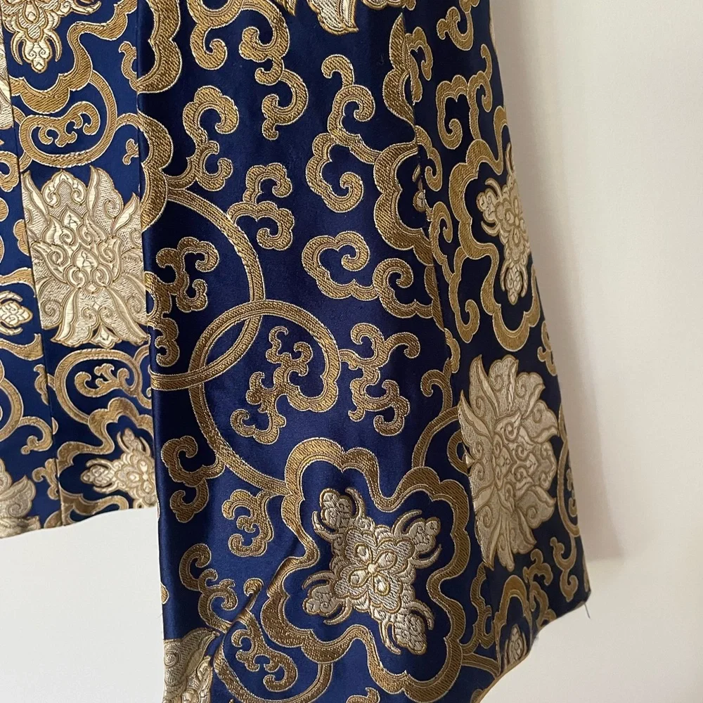 MANDARIN 100% SILK  ROYAL BLUE & GOLD THREAD HAND EMBROIDERED JACKET - Picture 6 of 13